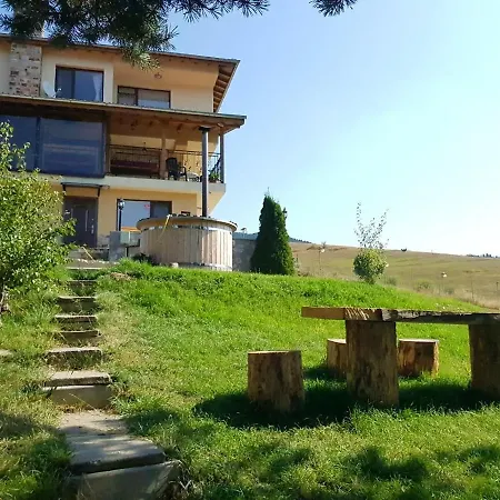 Divna Forest & House *