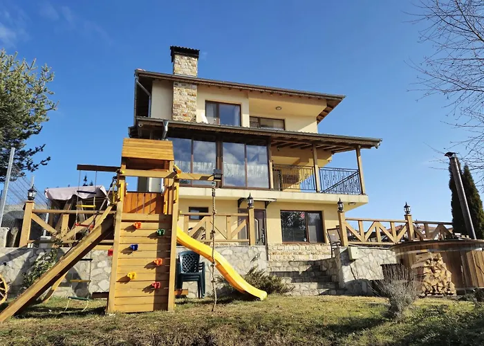 Divna Forest & House *