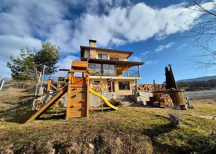 Divna Forest & House *