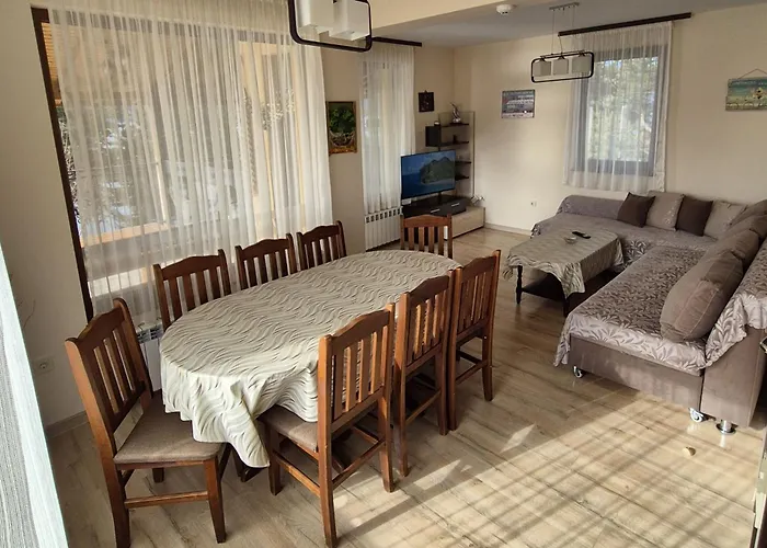 Divna Forest & House *