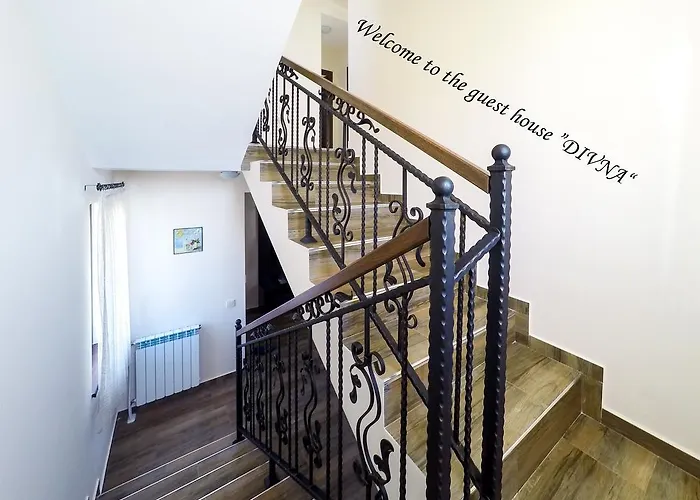 Divna Forest & House *