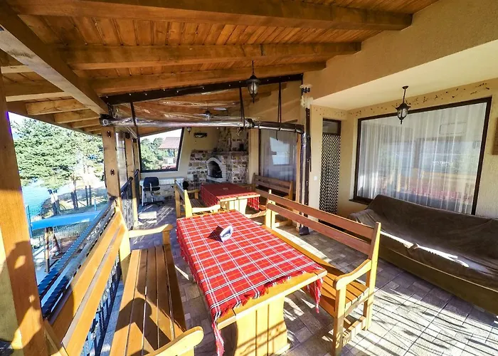 招待所 Divna Forest & House